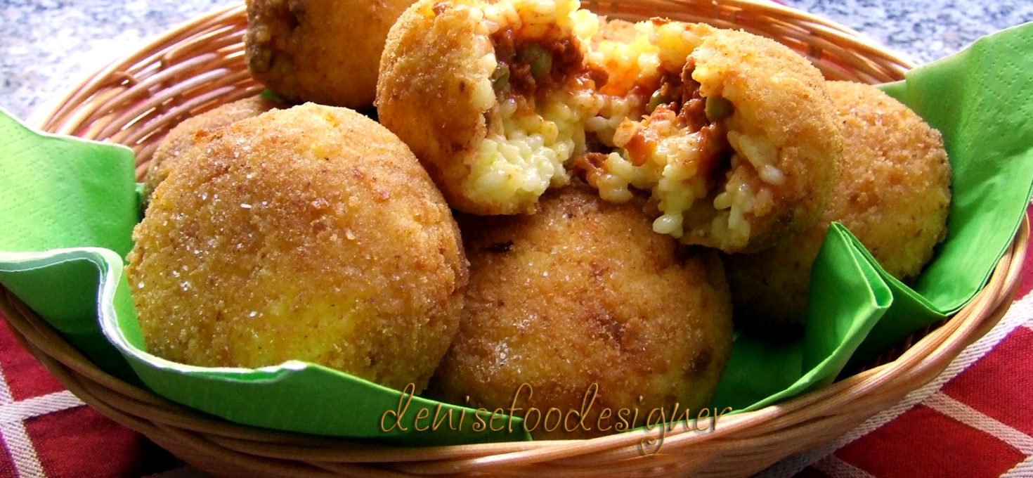ARANCINI WITH MEAT SAUCE FILLING